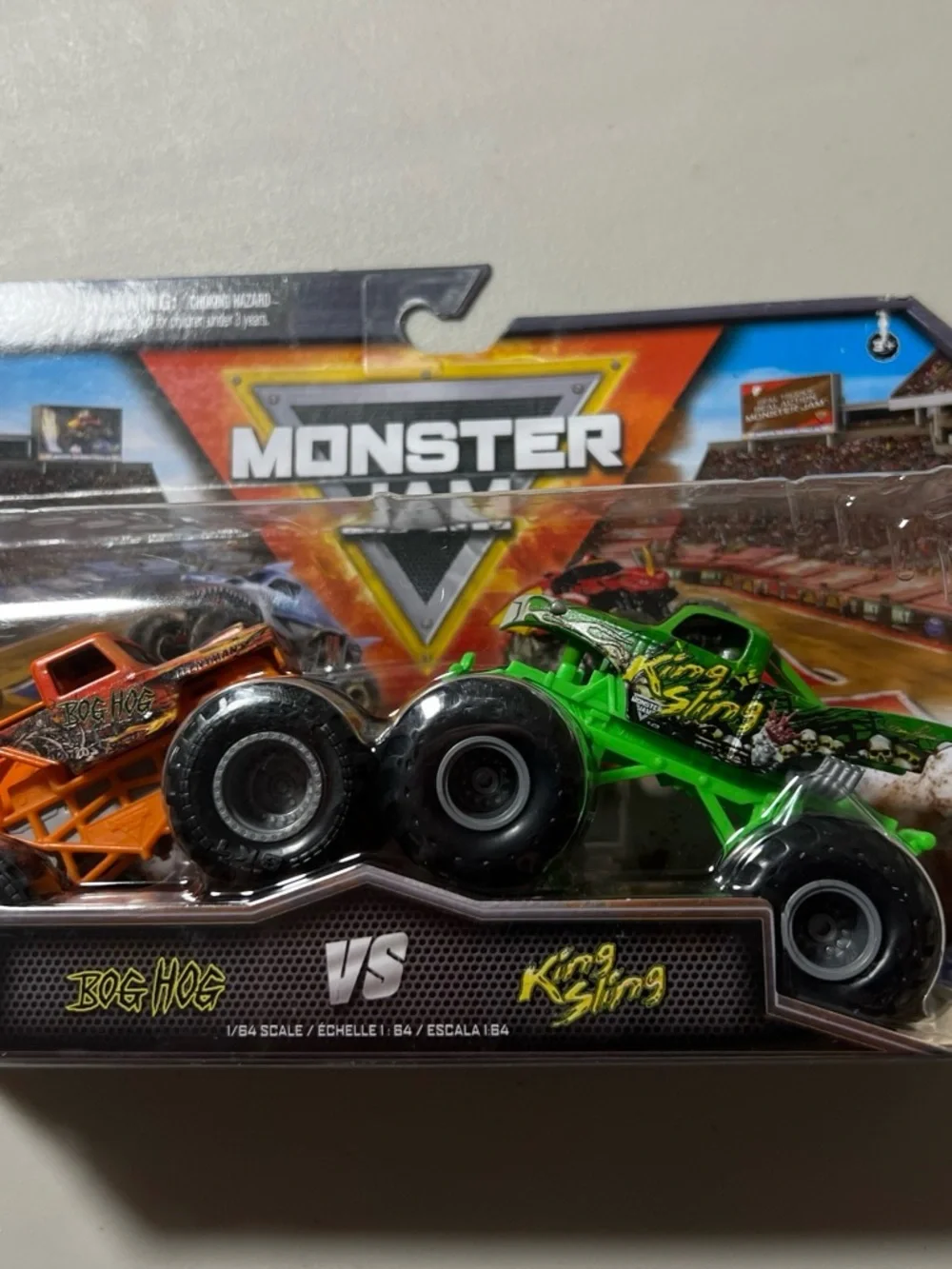 Monster Jam Bog Hog vs King Sling Monster Truck Toy Set - Green & Orange
